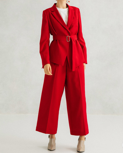 赤スーツ